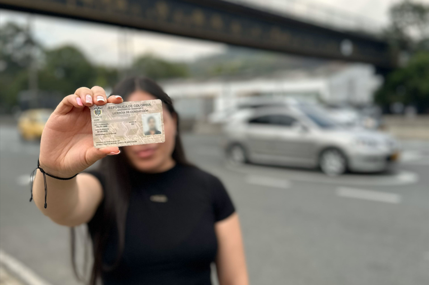 Convalida tu licencia de conducción en Colombia si eres de España, Corea del Sur o Perú